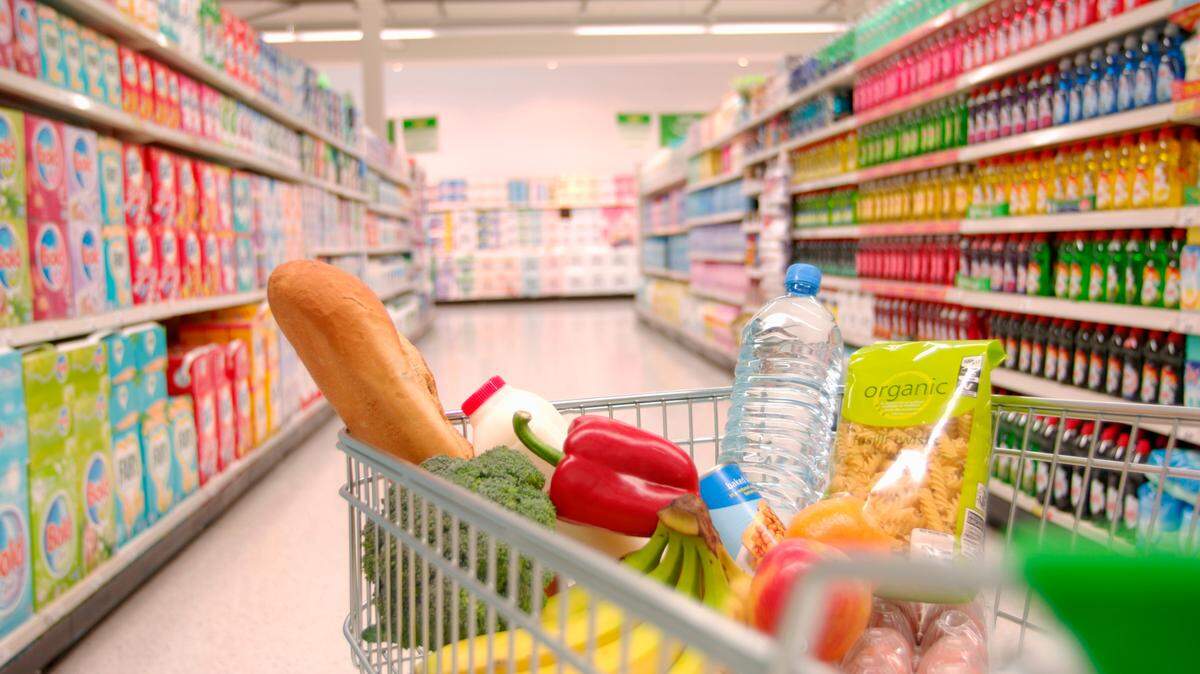 We checked the prices at Bellingham grocery stores for milk, eggs, chicken and more to show you where you can find the lowest prices.