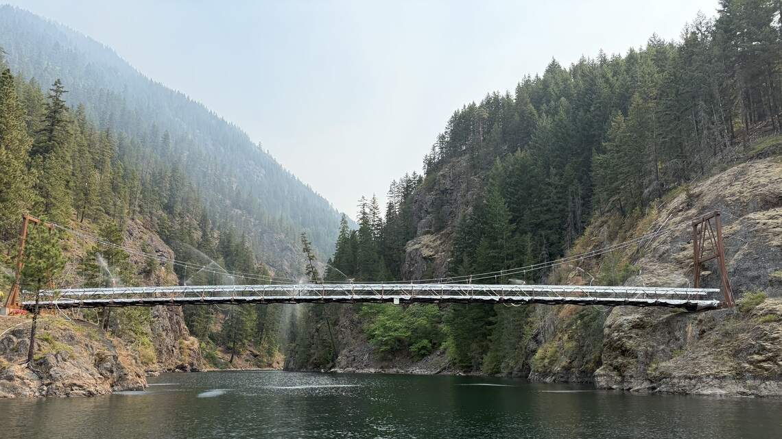 Wildfire update: Electric Fire spreading; Luna now one-third contained