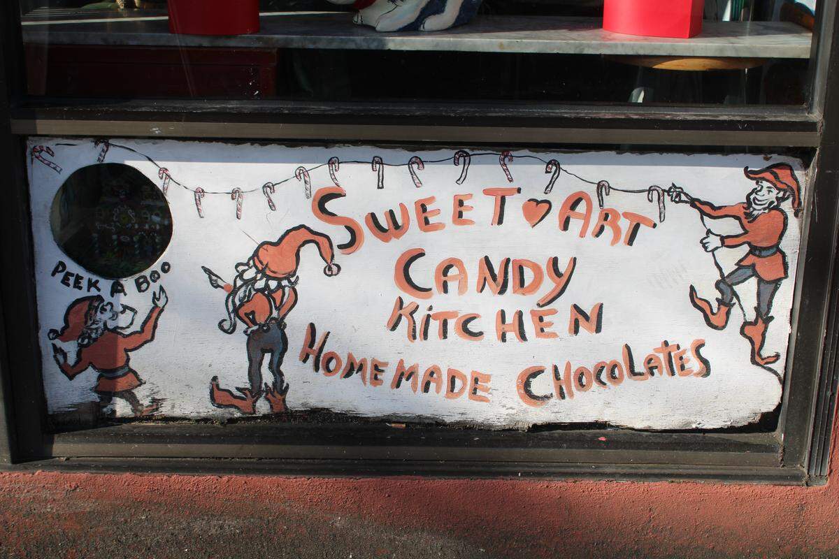 The storefront at Sweet Art in Bellingham. 