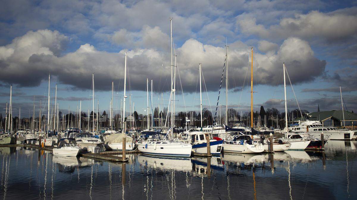 The Port of Bellingham will grant free access and use of its boat launch facilities at Squalicum Harbor to Lummi fishermen under a new agreement.