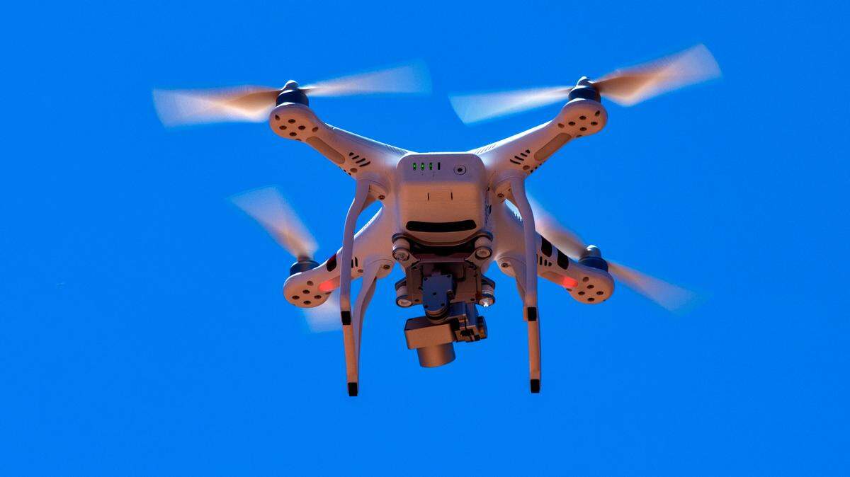 Here’s what to know about Illinois state laws and Federal Aviation Administration regulations on drone usage.