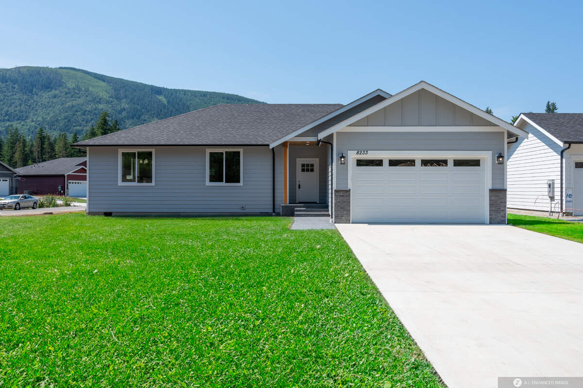 A home for sale at 8233 Gold Run Dr. in Maple Falls, Wash.