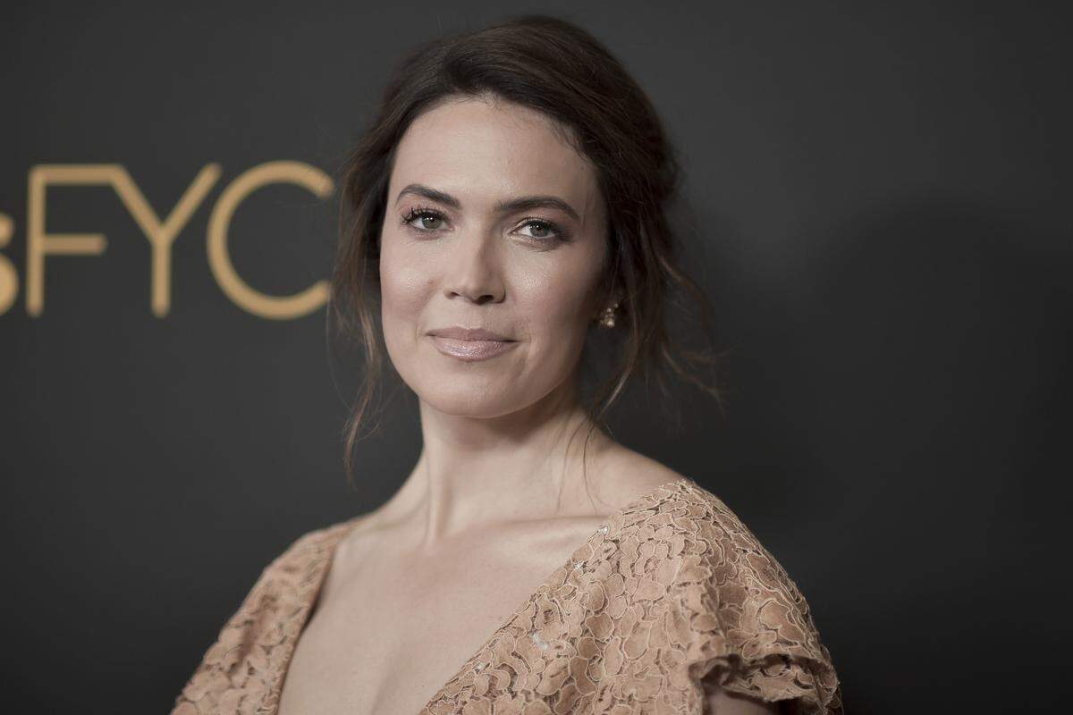 Actress Mandy Moore, here at a red carpet event in 2019 in Los Angeles, climbed to the top of Mount Baker with friends and climbing partners Melissa Arnot Reid and Adrienne Schaefer.