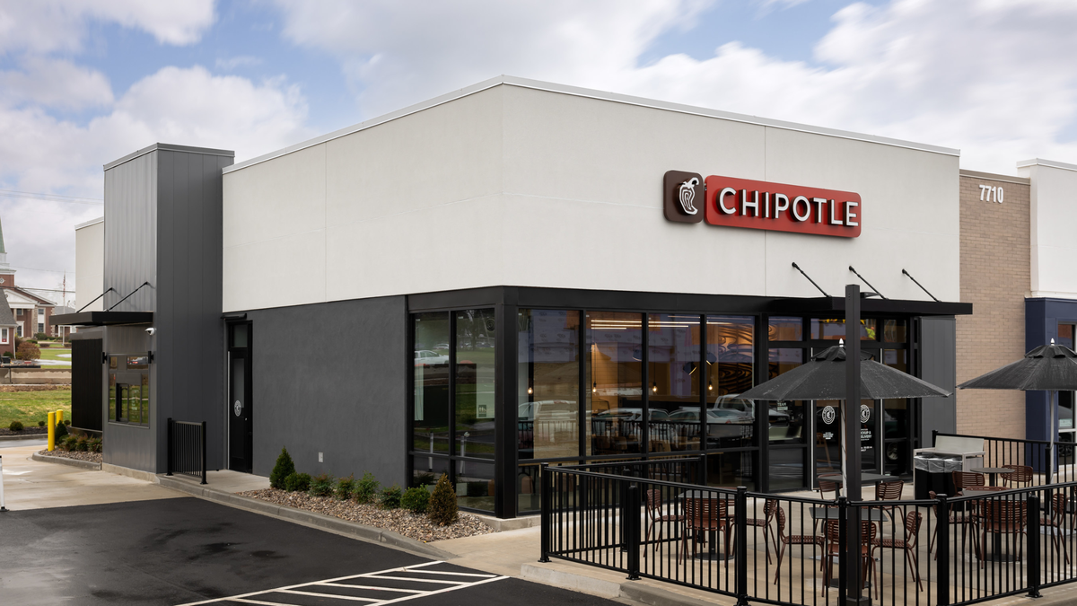 An example of a Chipotlane drive-thru restaurant.