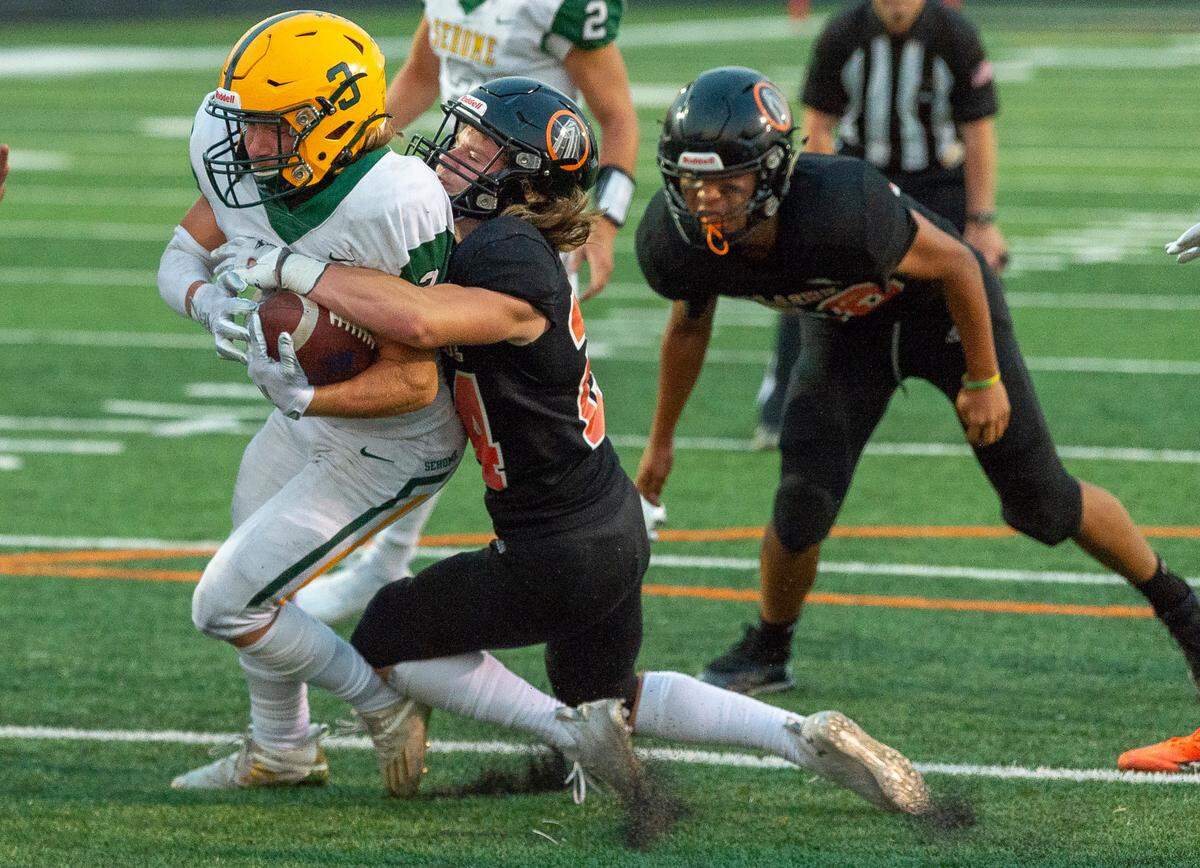 The Sehome Mariners defeated the Blaine Borderites 49-6 on Friday evening, Sept. 9, at Blaine High School.