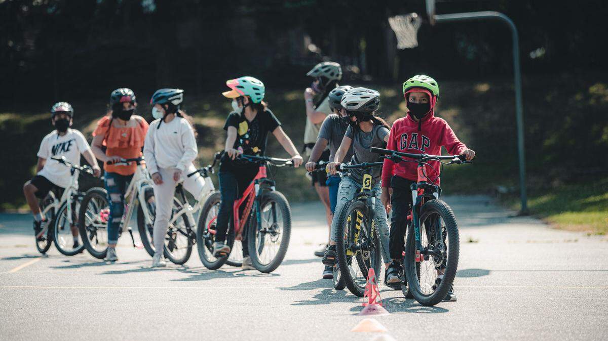 Students participate in a summer migrant program led by the Vamos Outdoors Project in 2021 at Shuksan Middle School in Bellingham, Wash.