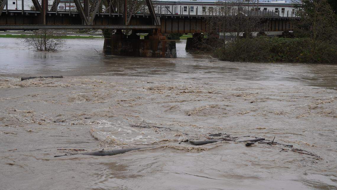 Update: Nooksack River flooding in Whatcom County after heavy mountain rain