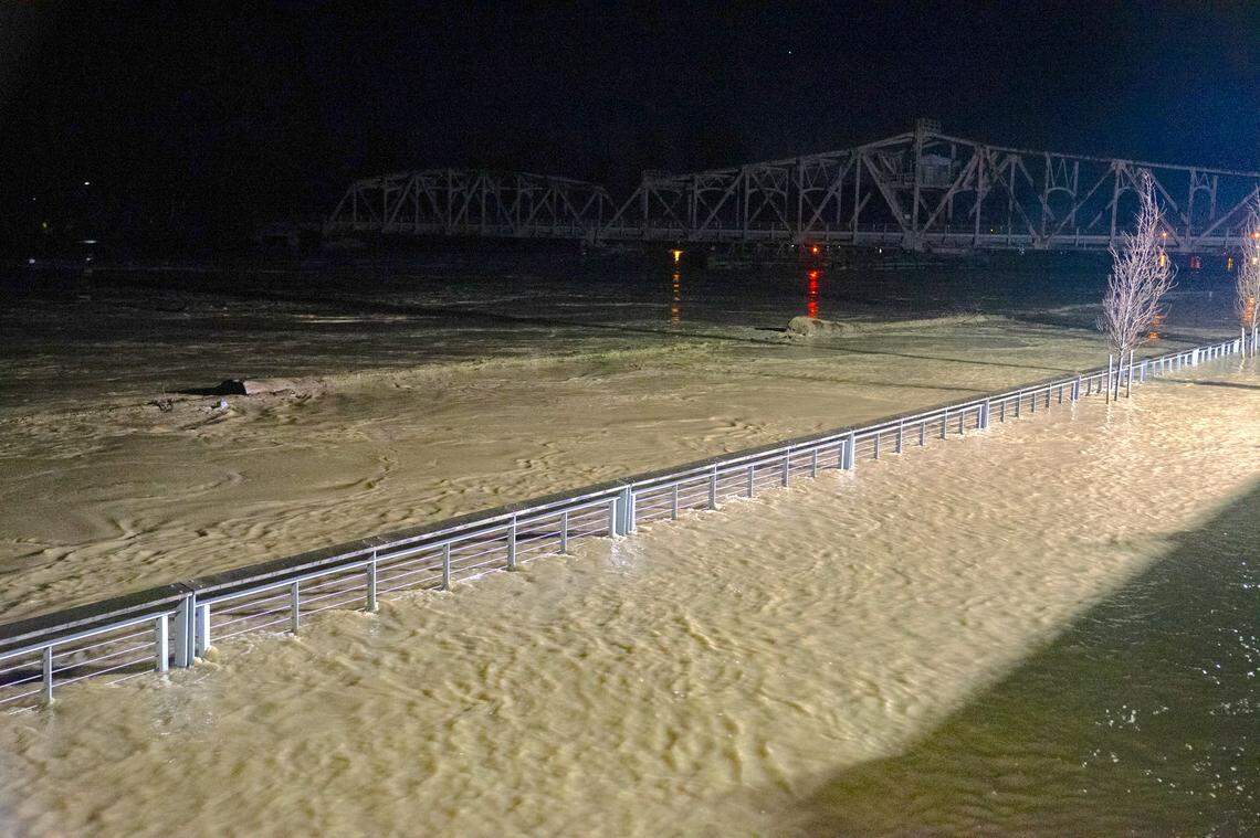 The Skagit River in Mount Vernon hits a record high. One Mount Vernon police officer said the water level had climbed almost a foot in an hour.