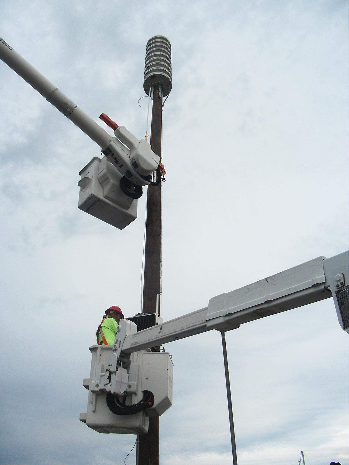 The Washington Emergency Management Division on Tuesday announced that it completed installation of a new tsunami siren last week in Birch Bay. Funding came from a NOAA Tsunami Activities Grant.