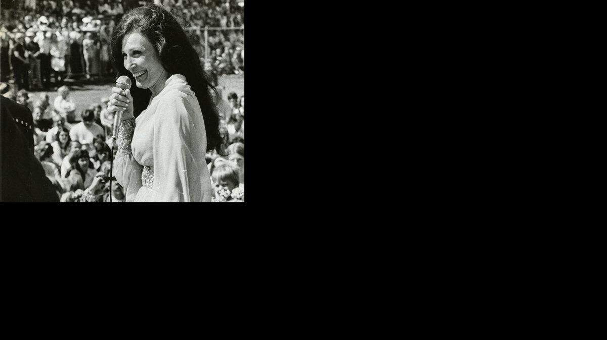 LORETTA LYNN
