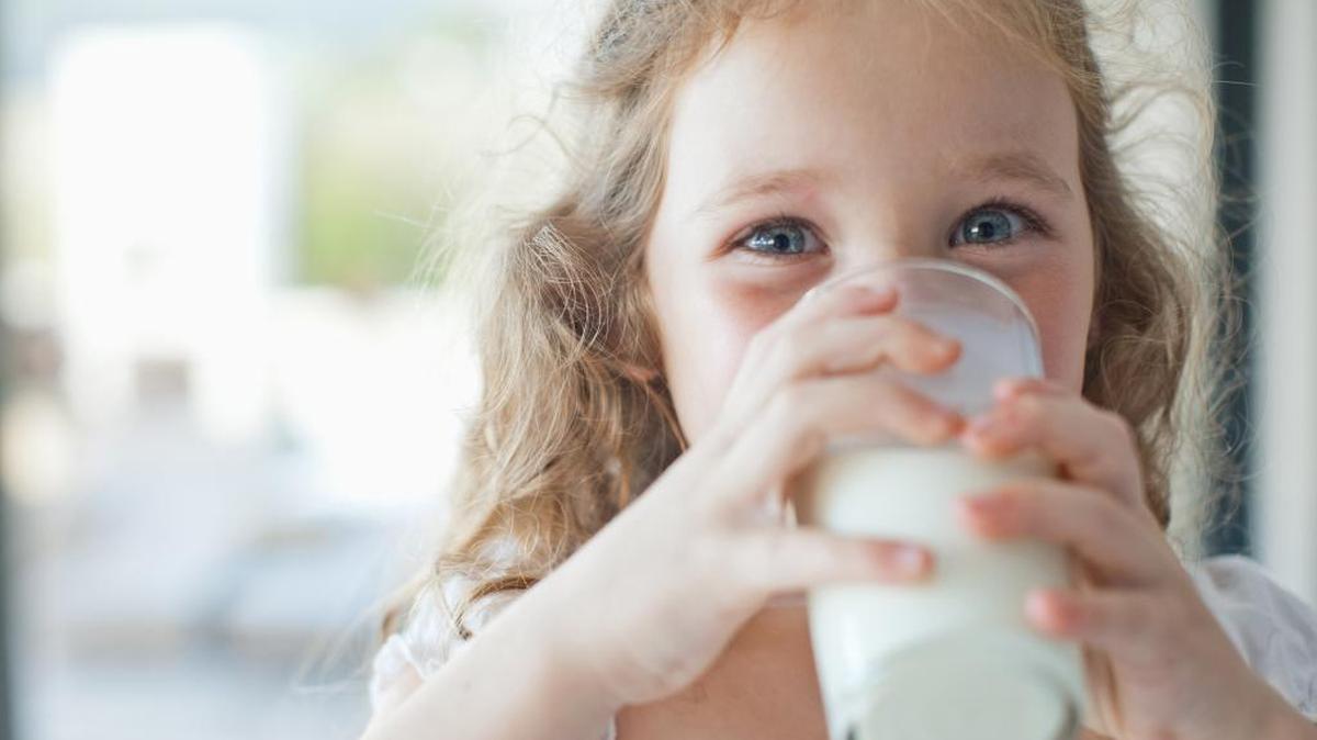 When school is out during the summer months and children are no longer receiving breakfast and lunch at school, many families struggle to feed their children nutritious meals each day. Food costs can rise by hundreds of dollars a month. The summer meal programs work to fill this critical gap.