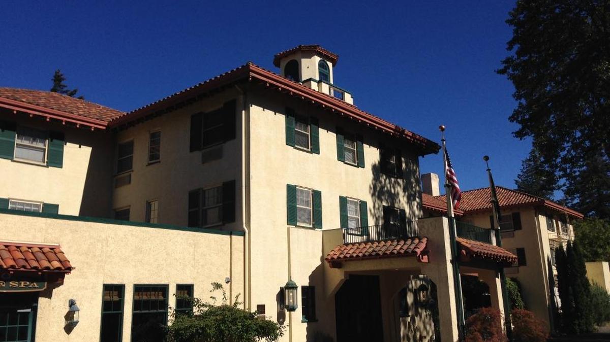 
The Columbia Gorge Hotel, built in 1921, played host to the 2015 Great Northwest Invitational Wine Competition. This year, the judges chose a white wine from British Columbia as the top wine of the competition.
