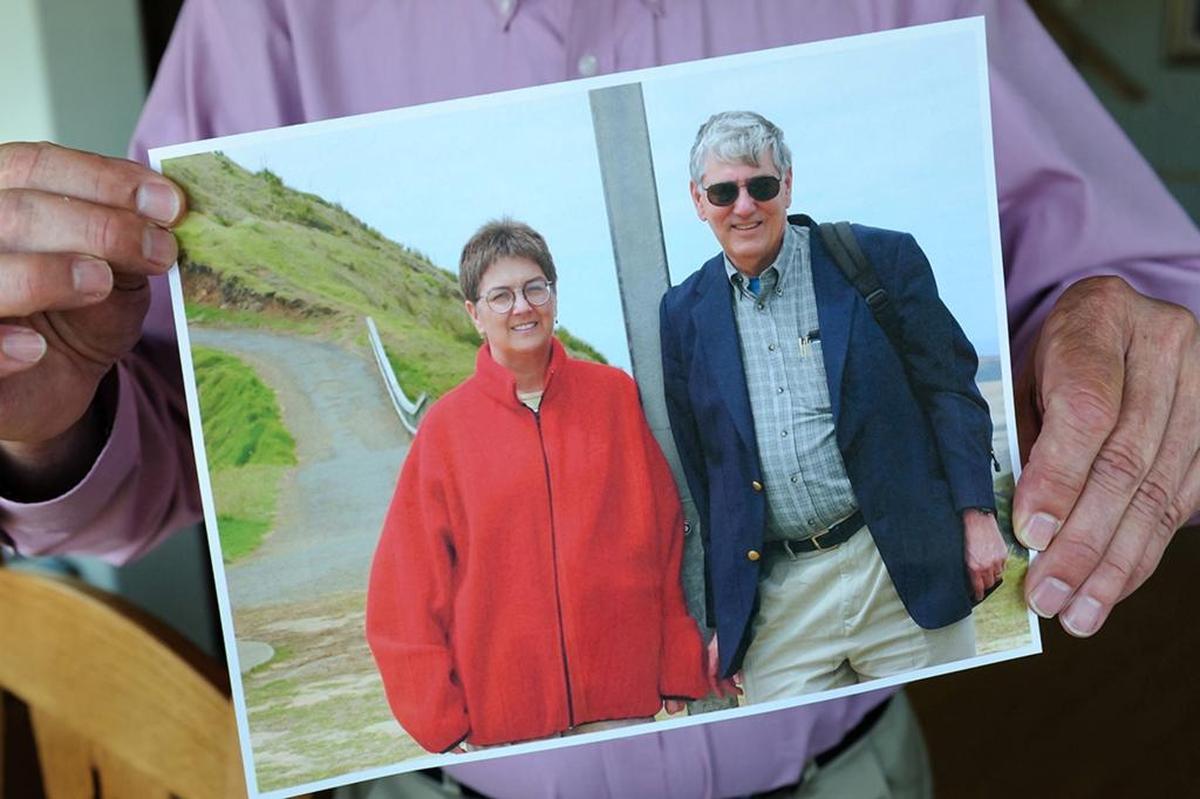 Bill and Nora Harris met at the San Francisco War Memorial Opera House in the early 1970s and launched a four-decade marriage that included world travel. Nora Harris was a librarian and a Virginia Woolf scholar who told family and friends she never wanted to be utterly dependent on others for care.