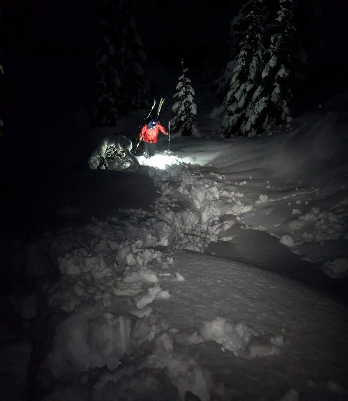 Search and Rescue volunteers with Bellingham Mountain Rescue crossed treacherous terrain to save missing snowboarder.