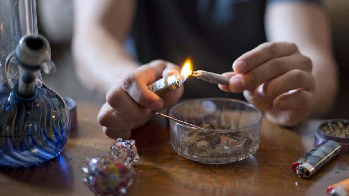 It’s illegal for a landlord in any of the 29 states that have legalized medical marijuana to deny a tenant the right to use pot on their properties. However, landlords generally do have the right to regulate how the marijuana can be consumed.