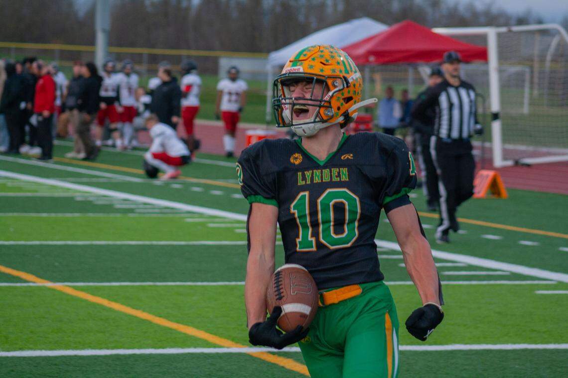 Brody Price scores a touchdown to make the score 10-9, Archbishop Murphy, on Saturday in Ferndale. Lynden failed to convert on the two-point attempt.