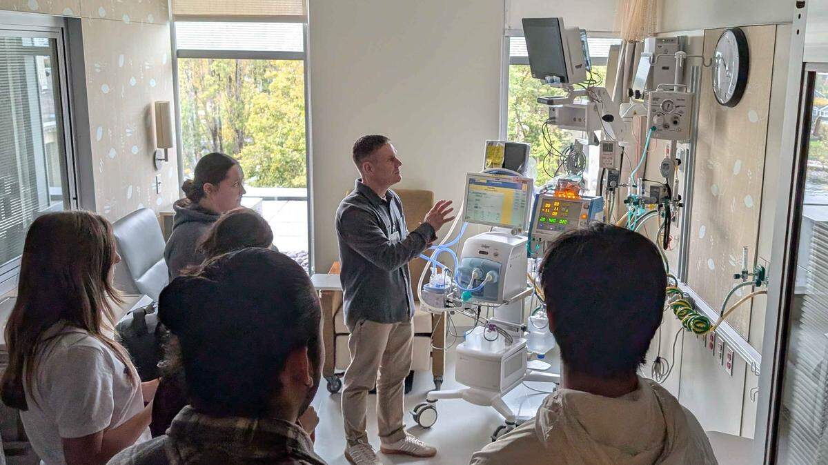 Dr. Taylor Sawyer gave Nooksack Valley High School students a tour of the UW Medical Neonatal Intesive Care Unit.