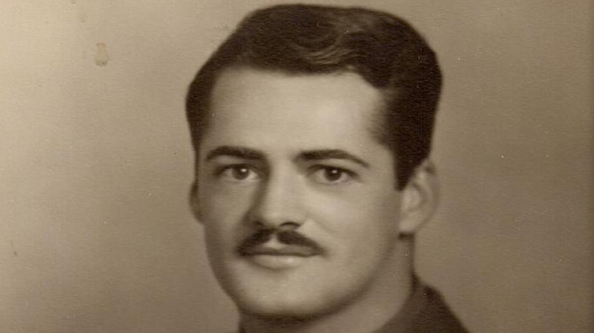 Air Force Teletype operator Bob Cloud of Bellingham sent a memorable and musical message on Christmas Eve from Australia during World War II.