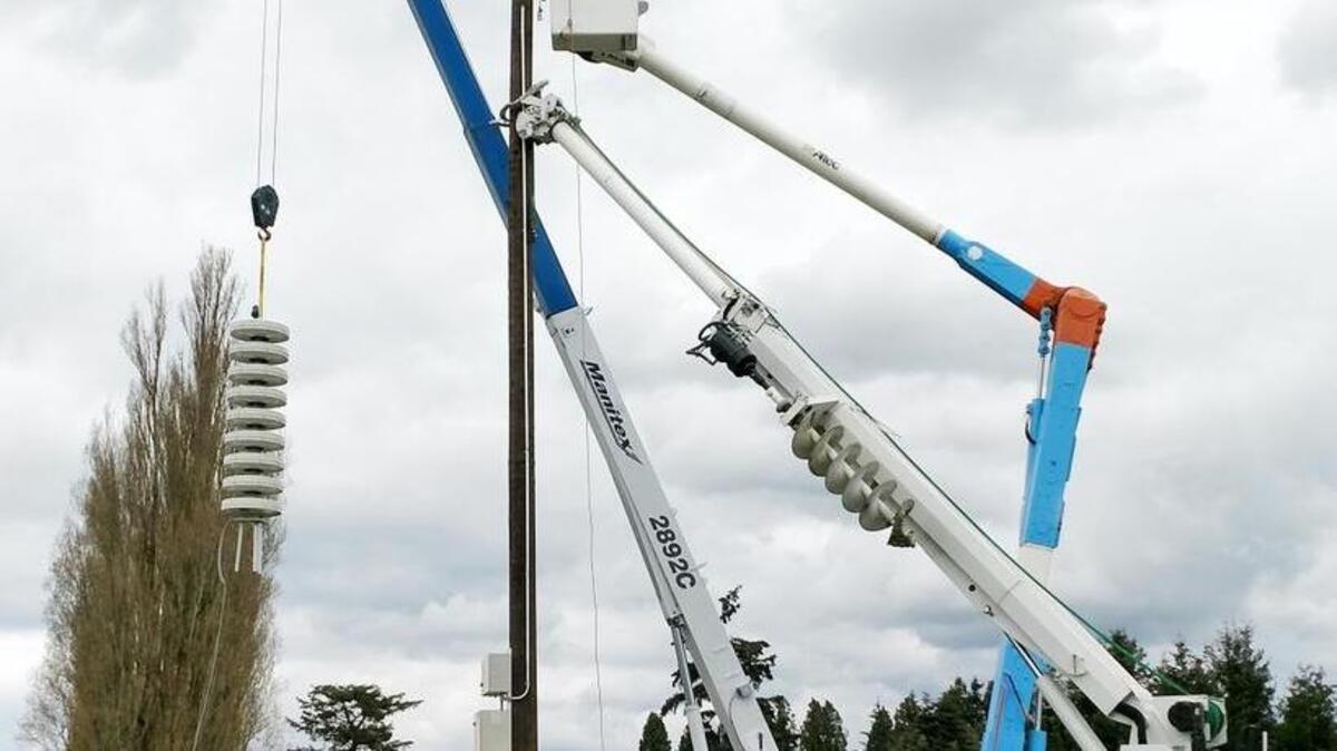 A tsunami warning siren is installed in April 2017 in Birch Bay.