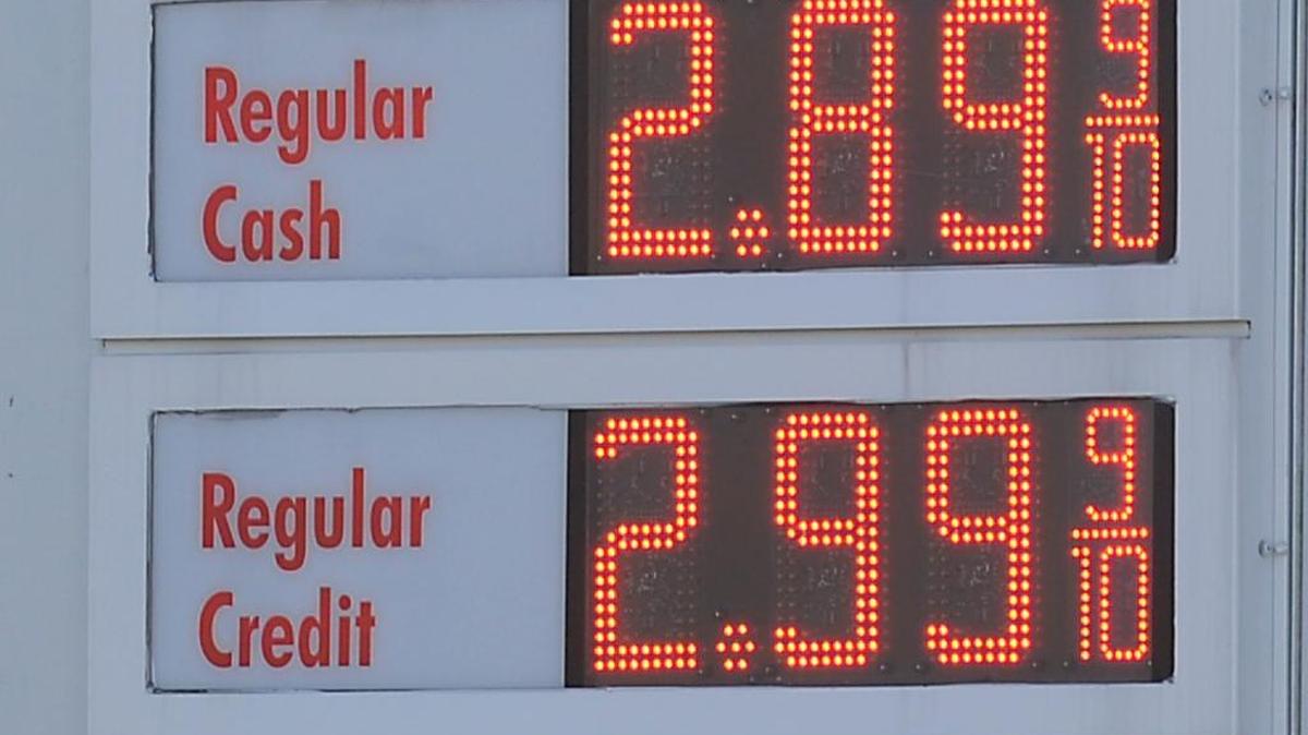 Shell station gas prices at Ohio and King streets in Bellingham, Wednesday, Jan. 3, 2018.