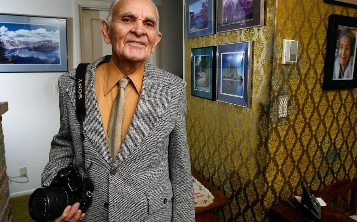 Pete Holeman of Bellingham started a photography business in his later years, but he didn’t have a camera when his Navy ship gave him a close view of the Japanese surrender aboard the USS Missouri to end World War II.