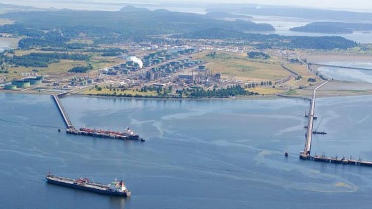 State regulators say a judge erred when he overturned nearly $2.4 million in penalties against Tesoro following the 2010 deadly explosion at its Anacortes refinery.