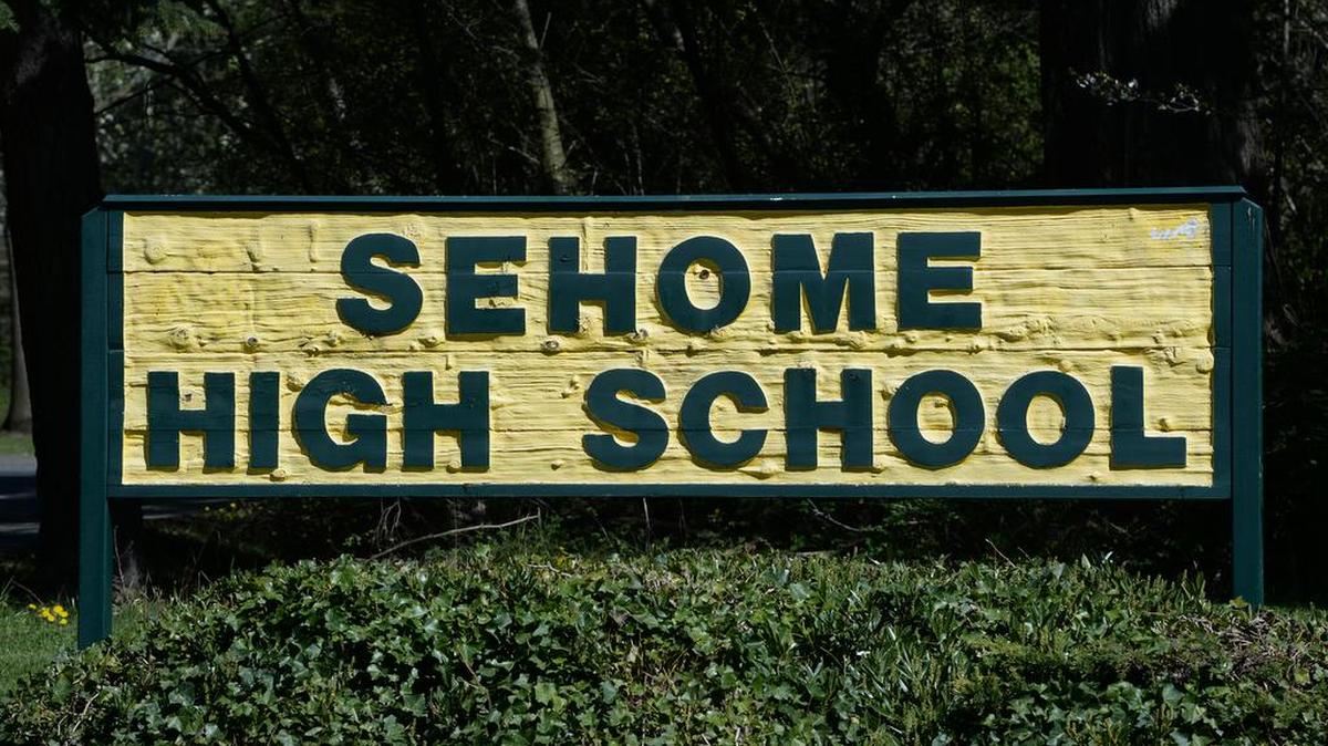 Sehome High sign in Bellingham on Tuesday, March 29, 2016.