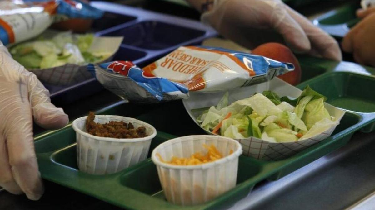Vista Middle School was unable to serve hot meals during breakfast and lunch Tuesday because of electrical transformer failure. The school was still able to provide a meal service.