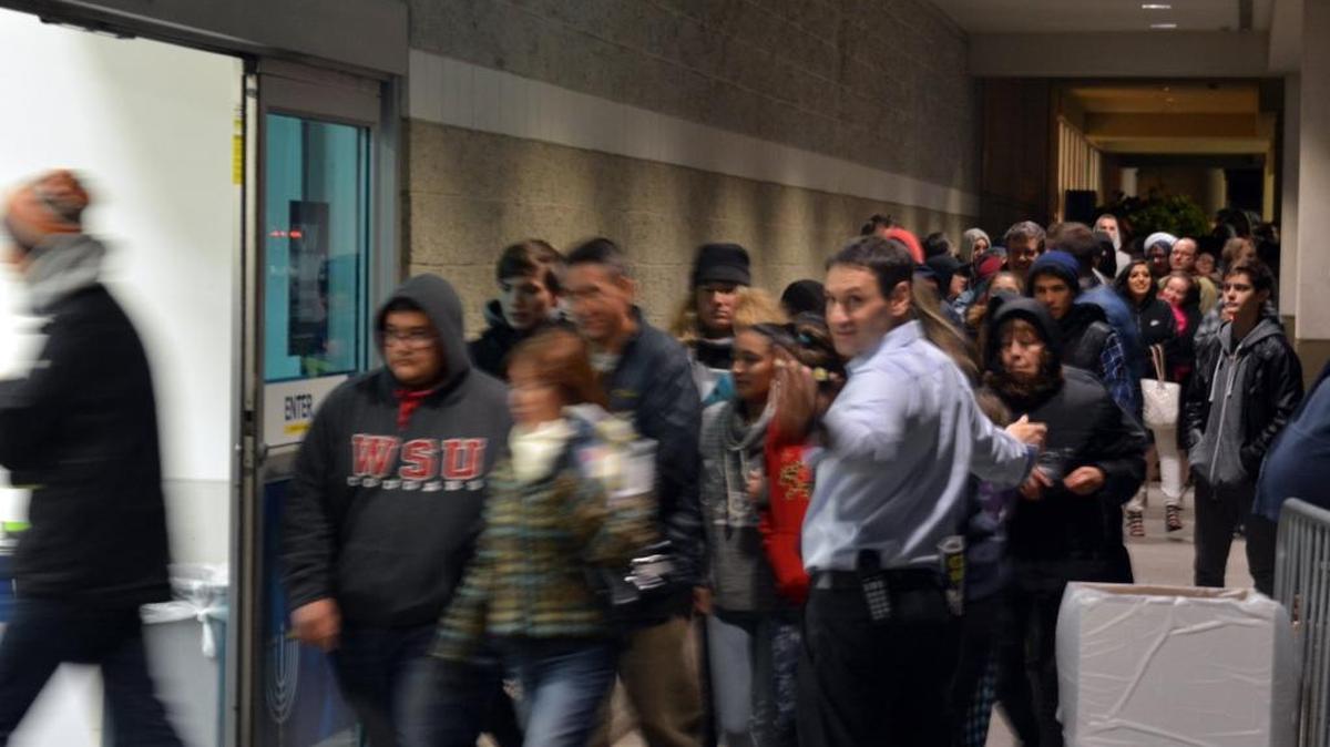 Shoppers line up for a Black Friday sale at the Bellingham Best Buy on Thanksgiving Day in 2016. Sales at big box stores were up 2.2 percent in the fourth quarter of 2016, reversing a downward trend.