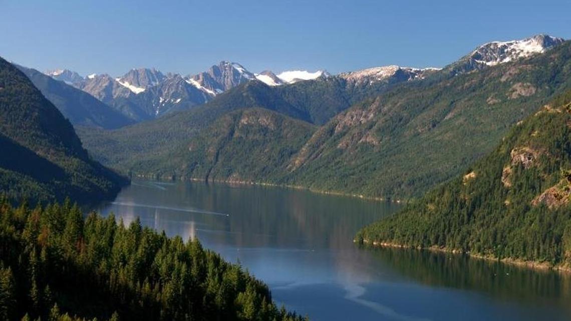 Wildfire forces closures at several Ross Lake recreation areas