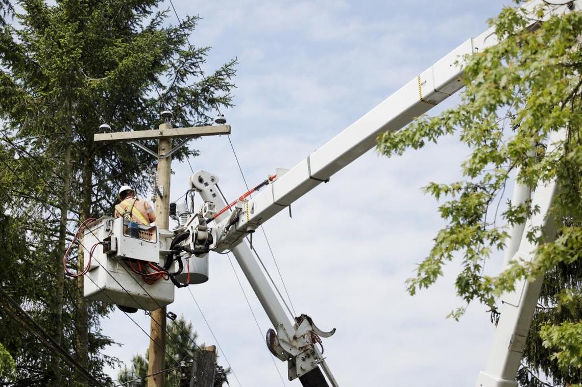 Some 2,600 Puget Sound Energy customers in Whatcom County were without power at 7:30 a.m., according to PSE’s online outage map. Most of those customers were in a large area south of Lake Whatcom and Lake Samish, where the power stopped at 10 p.m. Sunday.