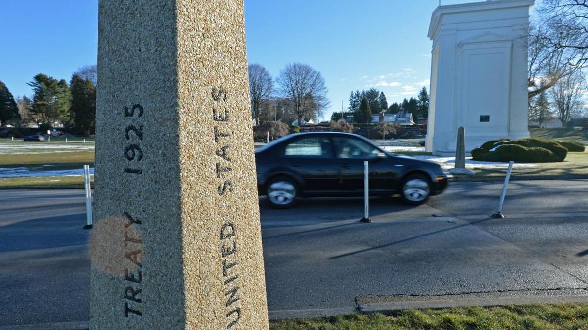 Cars head to the U.S. at the Peace Arch border crossing in Blaine.