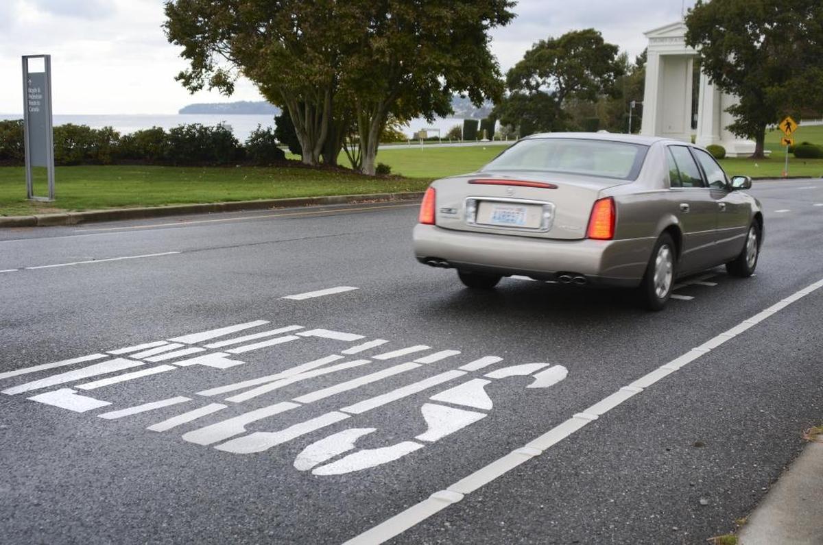 Travelers use the NEXUS lane heading north to Canada at the Peace Arch Border Crossing in Blaine on Sept. 15, 2015. More Americans are expected to cross the border into Canada in 2016.