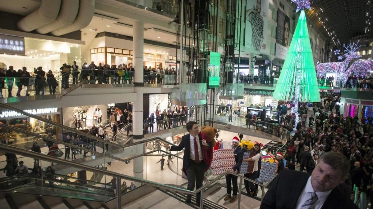 Canadian Prime Minister Justin Trudeau carries a toy bear during holiday campaign Dec. 14, 2015. The loonie’s 16 percent decline against the U.S. dollar over the past year marks its third straight annual decline. Diversifying away from resources now becomes a major challenge for the country’s new Liberal government, which Trudeau leads.