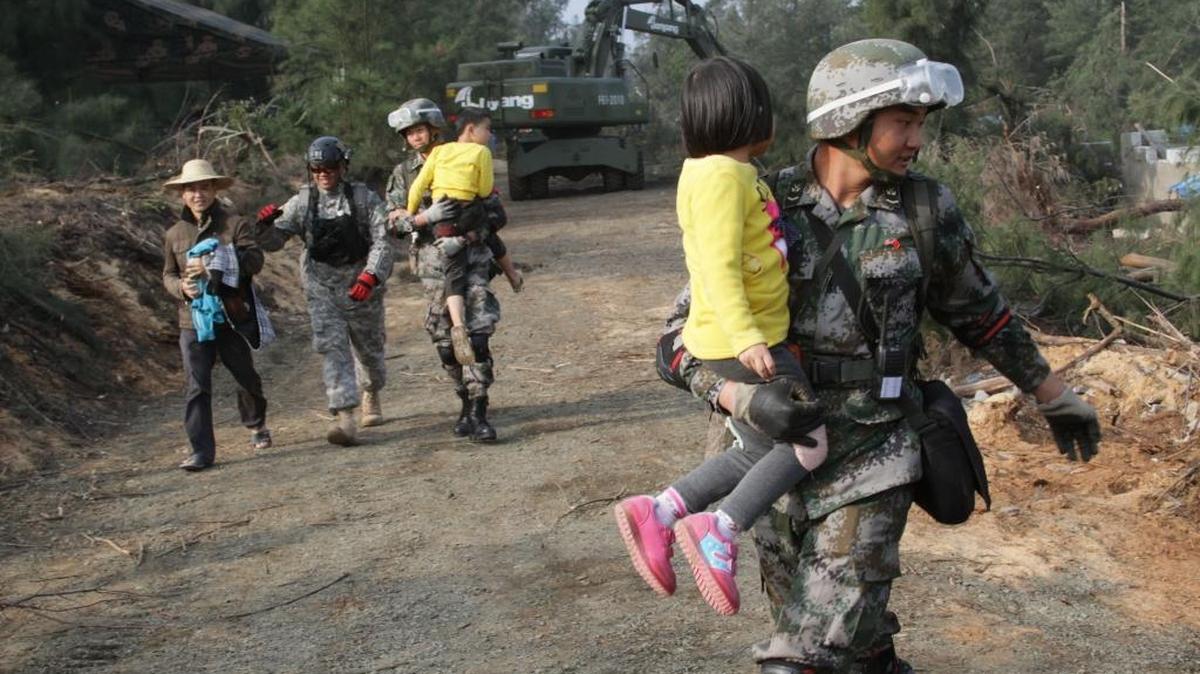 Army medics worked with their counterparts in China’s People’s Liberation Army during a January 2015 disaster readiness exercise in Guangzhou Military Region. A similar exercise is scheduled to take place at Joint Base Lewis-McChord from Nov. 16 to 21.