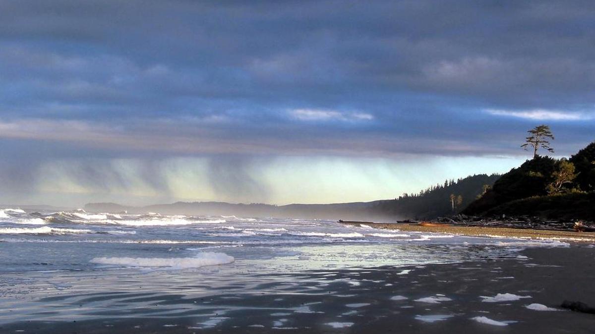 Rain showers fall to the north of the beach at Kalaloch Lodge in Washington’s Olympic National Park. An offshore drilling plan announced Thursday by U.S. Interior Secretary Ryan Zinke includes much of the Olympic Coast National Marine Sanctuary, where any such exploration is prohibited.