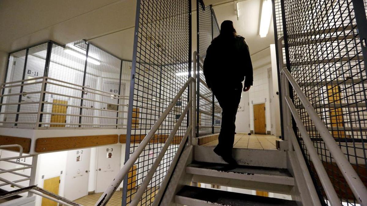 On any given day, about 4,700 people held in Washington jails are eligible to be released based on their likelihood to commit crimes and show up to court before trial, according to a new state auditor’s office report.