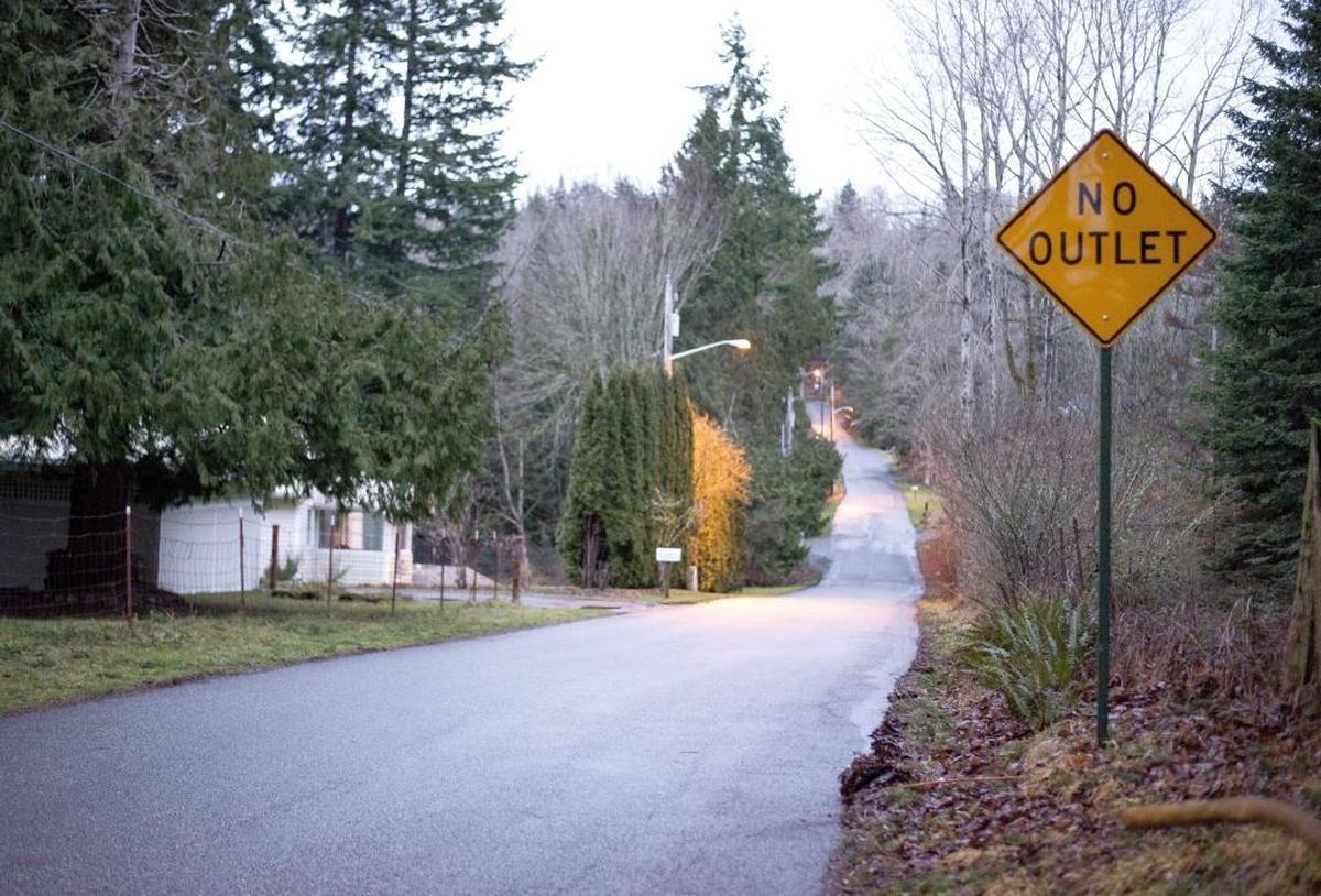 A “No Outlet” sign marks the start of Dumas Avenue on Jan. 26, 2016, in Bellingham.