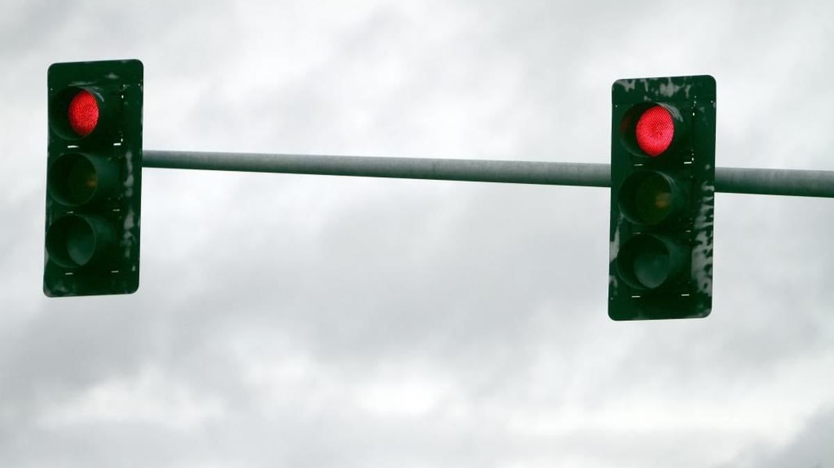 Developing traffic control signals that rely on artificial intelligence is more doable than building fully self-driving cars.