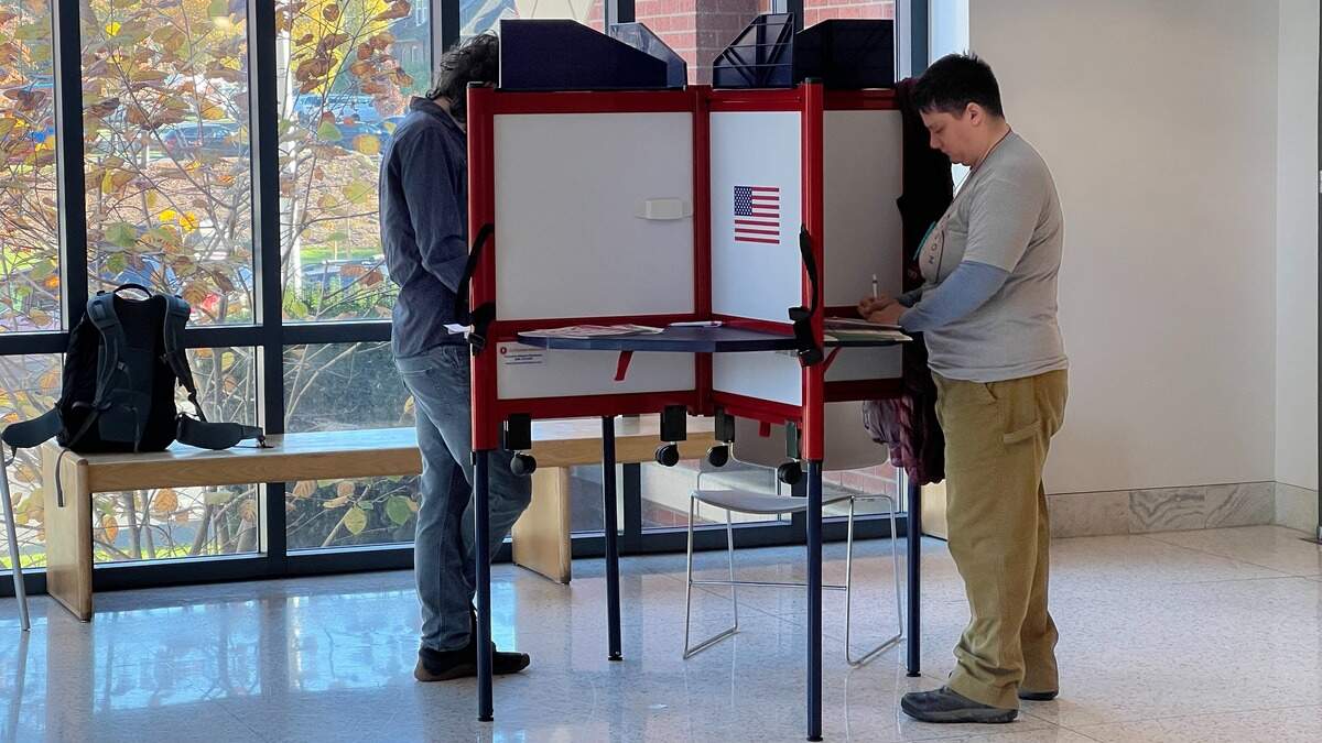 Bellingham residents voting on mayor’s pay, rental price-fixing measures
