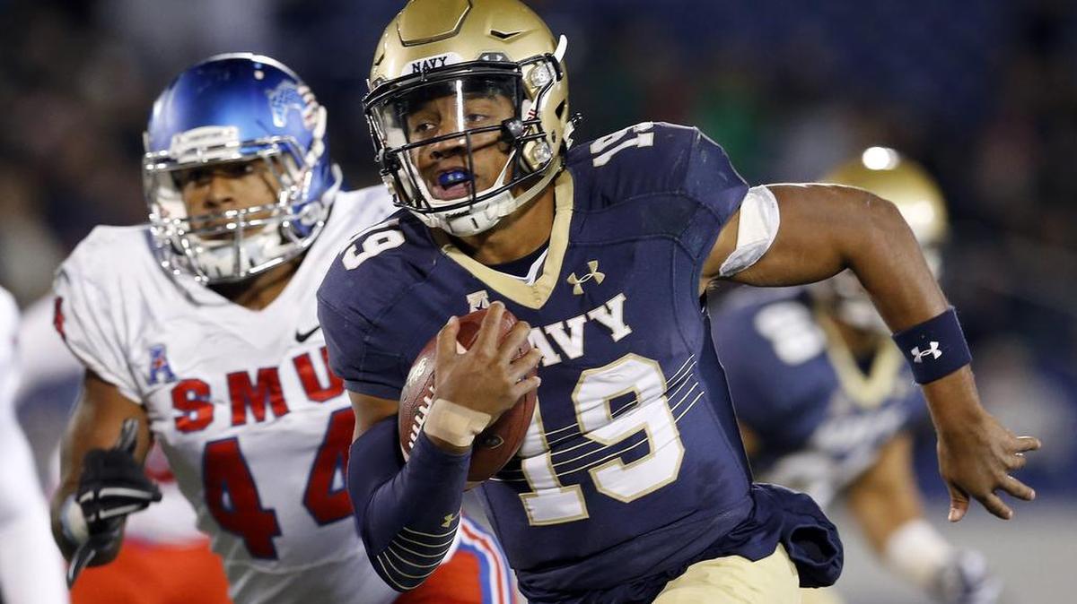 A league source tells The News Tribune the Seahawks are about to sign Keenan Reynolds, here rushing for one of his NCAA-record 85 rushing touchdowns as a quarterback for Navy. Reynolds is now a wide receiver and kick returner. He spent last season on the Washington Redskins' practice squad.