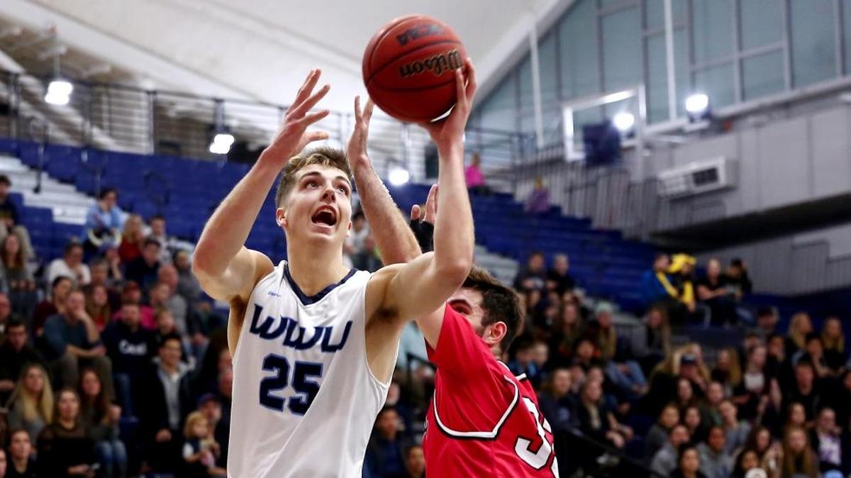 Former Lynden Christian standout Daulton Hommes, a sophomore forward for Western Washington , was selected the Great Northwest Athletic Conference Player of the Week for the final week of 2017.