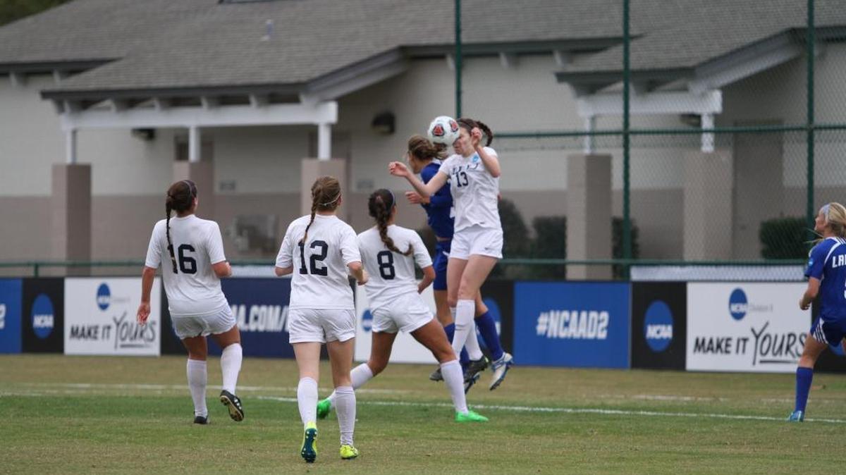 Western Washington University midfielder Delanee Nilles (13) heads the ball in an NCAA Division II Final National Semifinal on Thursday, Dec. 3, against Grand Valley State in Pensacola, Fla.