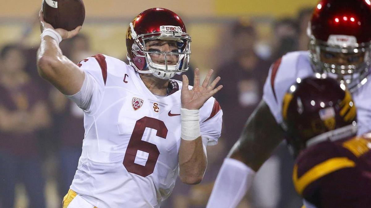 
USC’s Cody Kessler (6) throws a touchdown pass during the first half against Arizona State on Sept. 26. Kessler and the Trojans are second in the nation with a 8.1 yard per play average.
