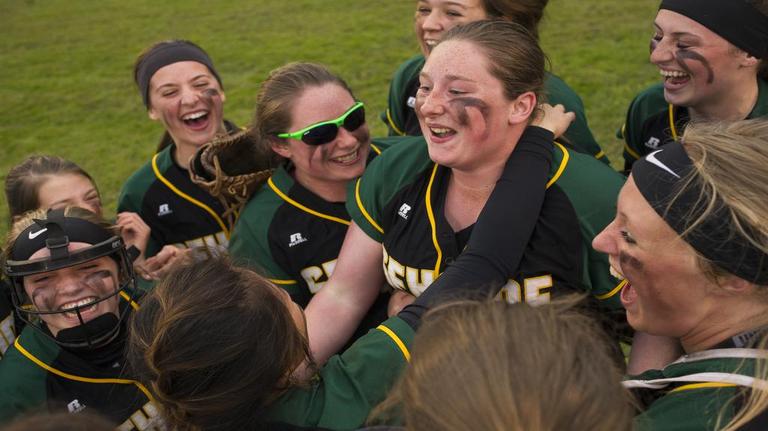 2A bi-district softball gallery