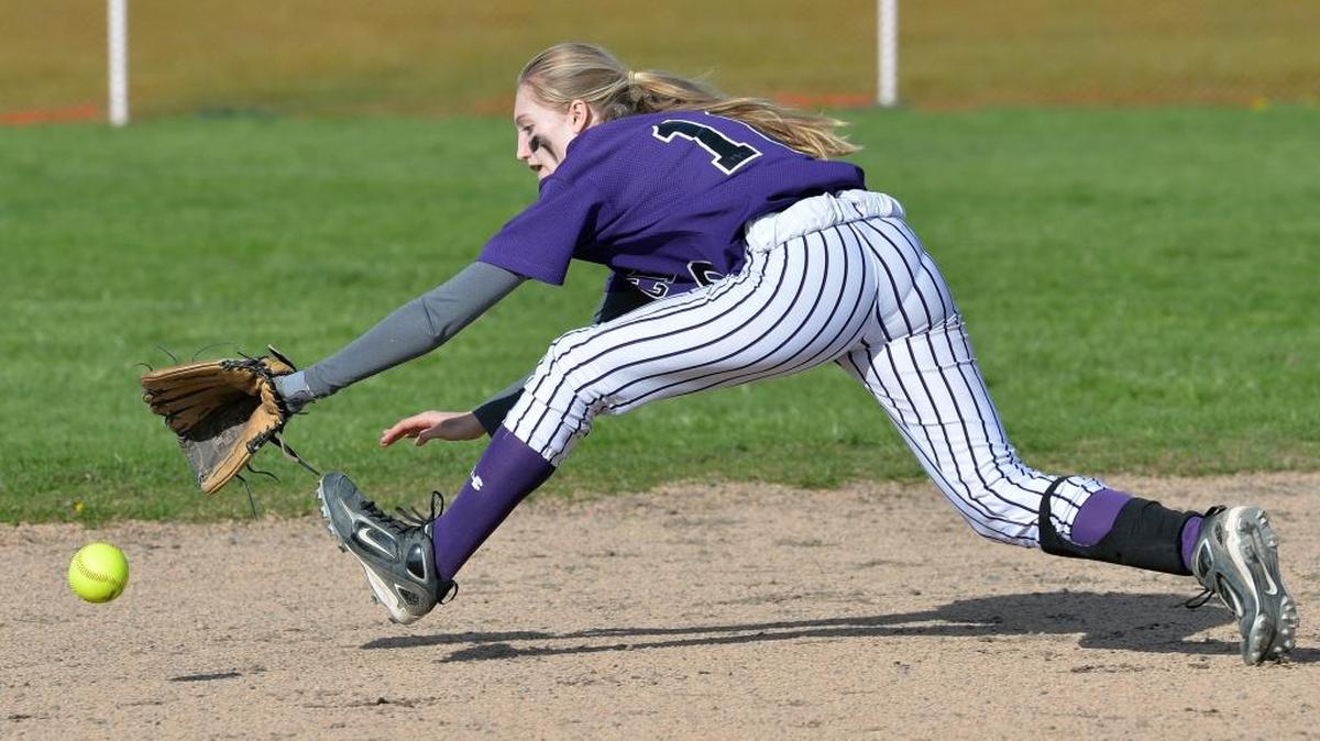 Nooksack Valley’s Arlissa Oettel stretches to stop a ball in a game against Blaine on April 10, 2014. She is one of three Pioneer seniors expected to sign with Everett Community College.