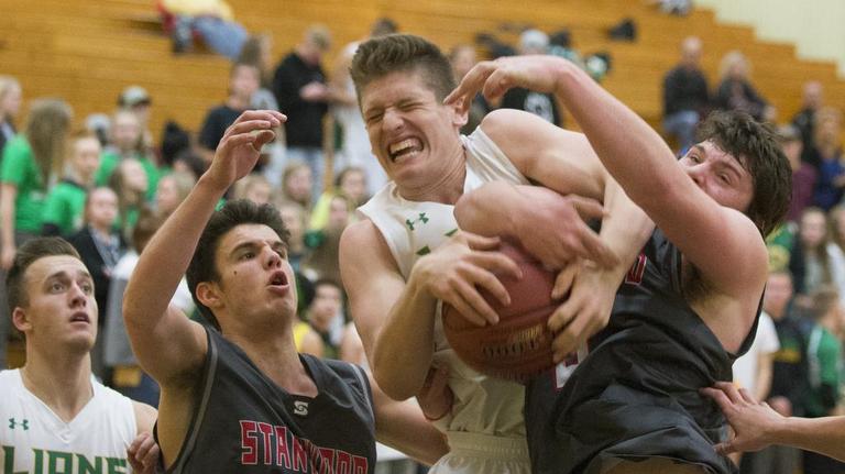Stanwood vs. Lynden basketball gallery