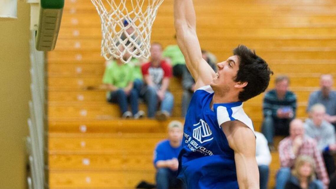 Whatcom County seniors show their stuff at basketball showcase