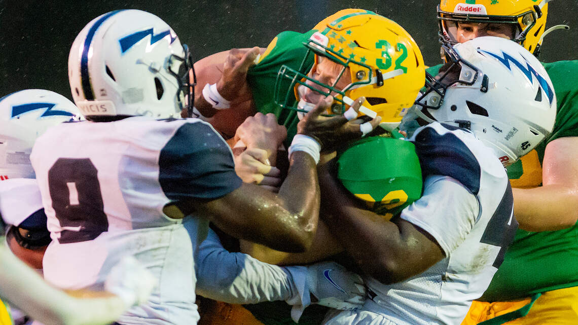 Thriller in the rain: Long zig-zag run highlights battle between Lynden and Squalicum