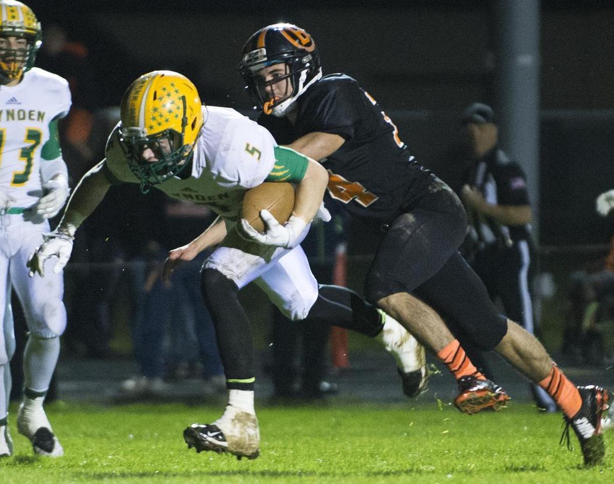 Lynden's Noah King runs into the end zone for a touchdown on Friday, Oct. 30, at Blaine High School.